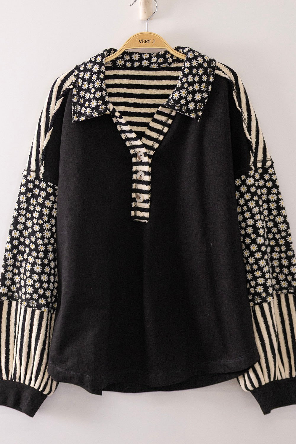 VJ Daisy Collared Top