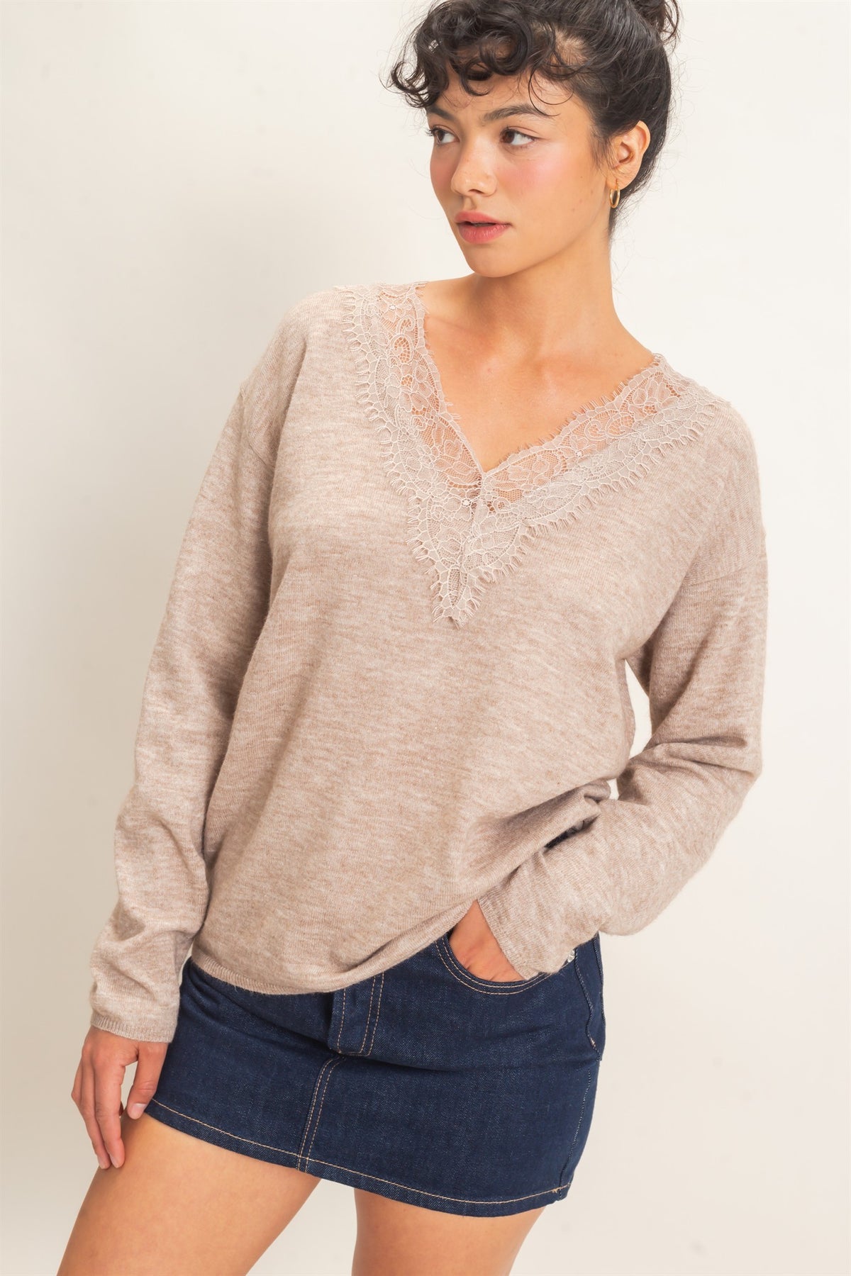 HF Lace Trim V-neck Sweater