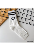 Load image into Gallery viewer, ZA Blk/Wht Smiley Socks