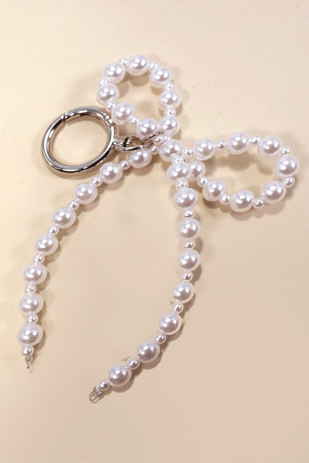 W2W Pearl Bow Keychain