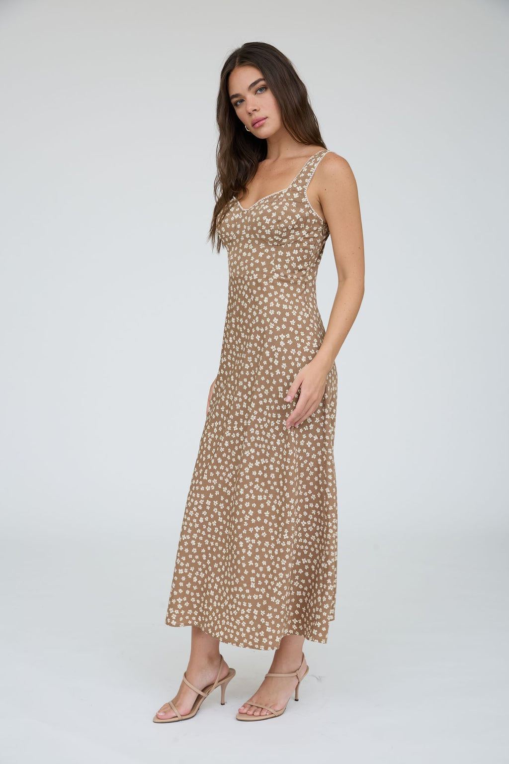 BP Floral Sweetheart Neck Trim Midi Dress