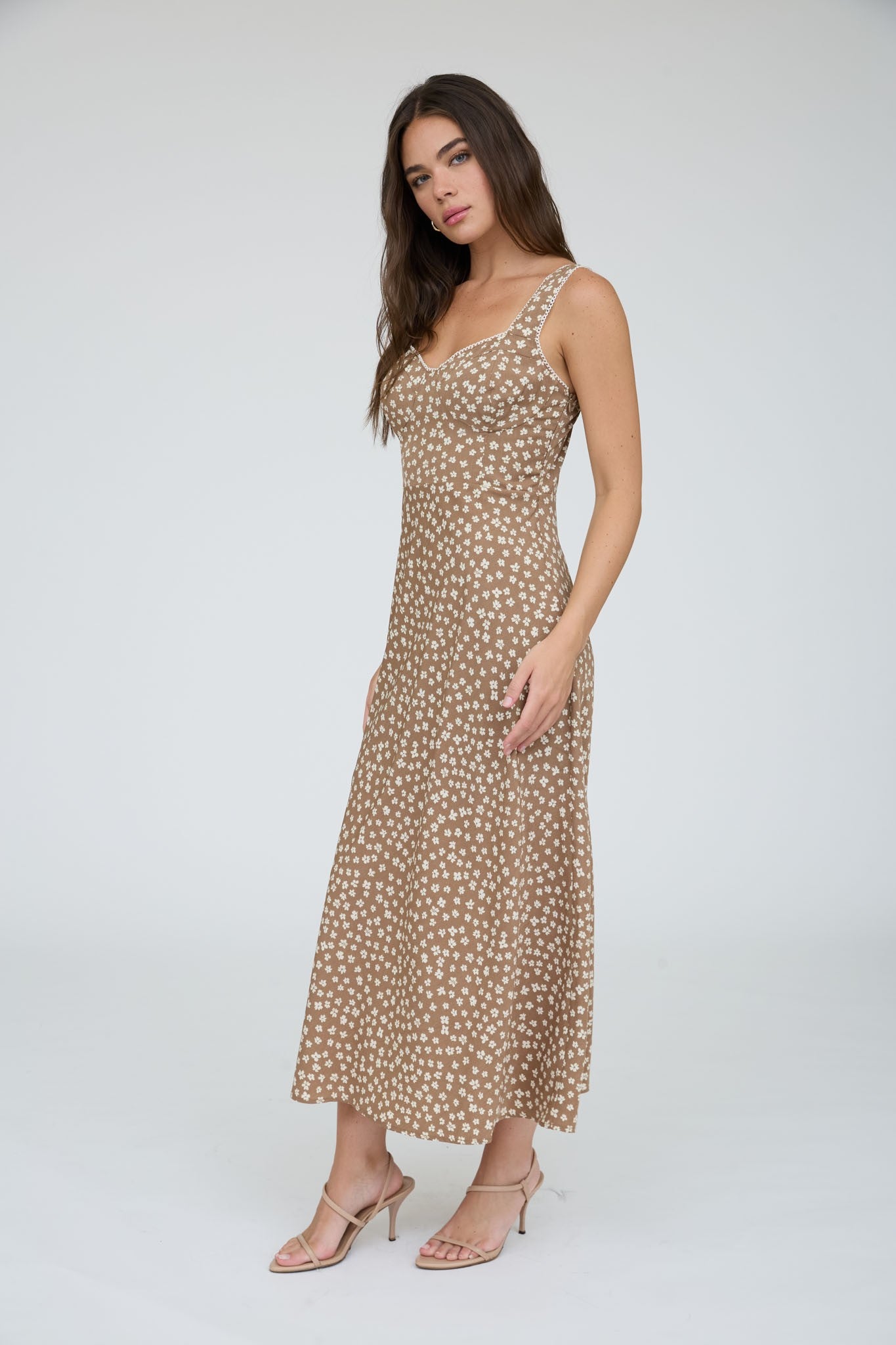 BP Floral Sweetheart Neck Trim Midi Dress