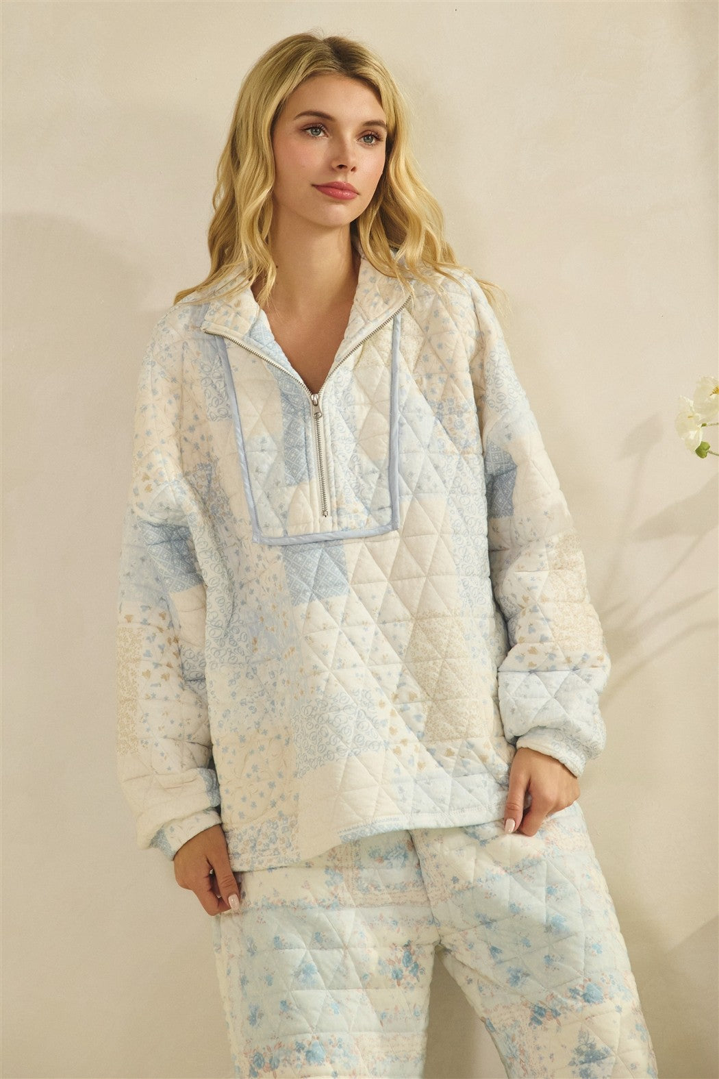 VV Floral Textured Mockneck Jacket