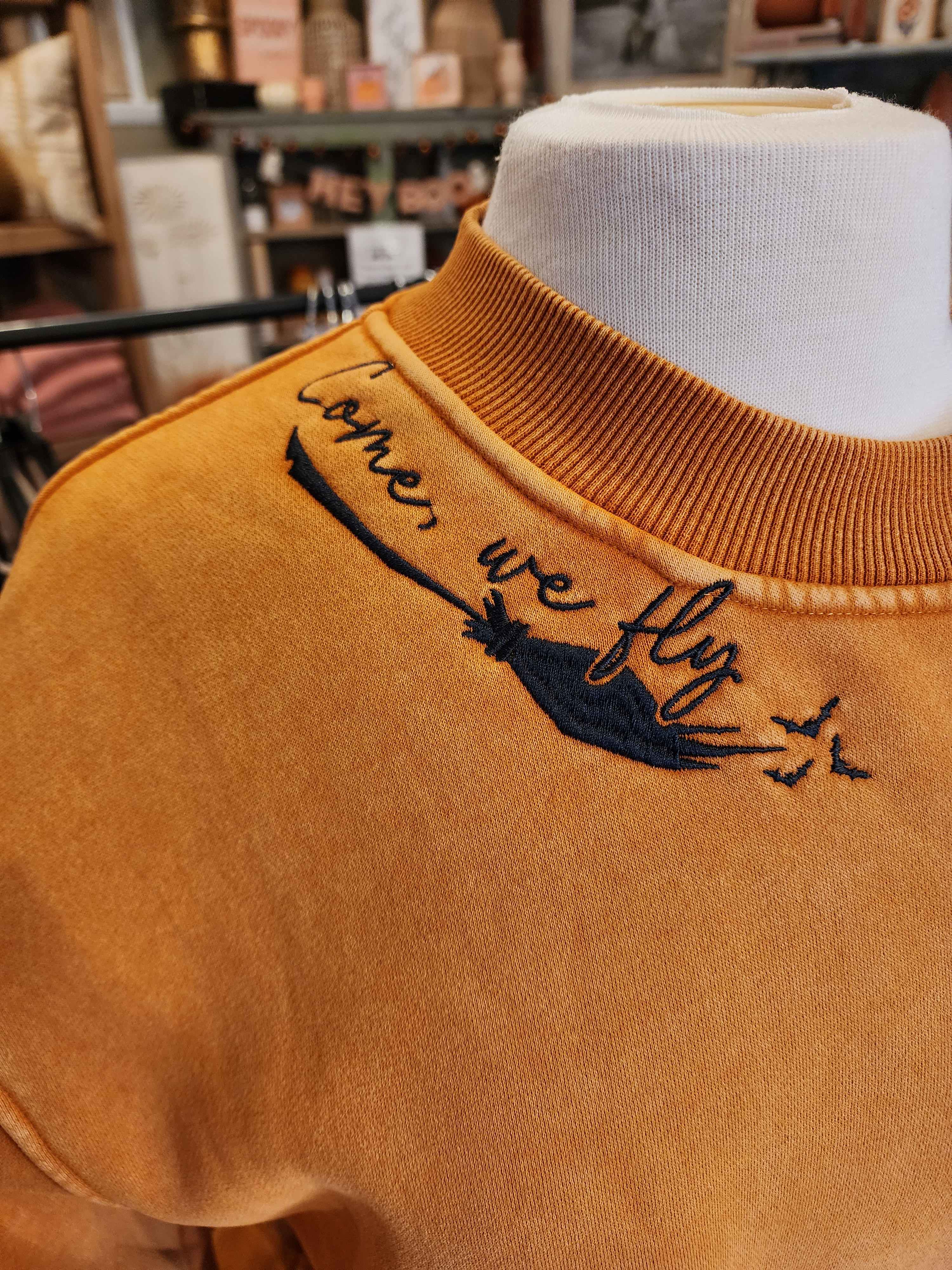 Embroidered Sanderson Crewneck