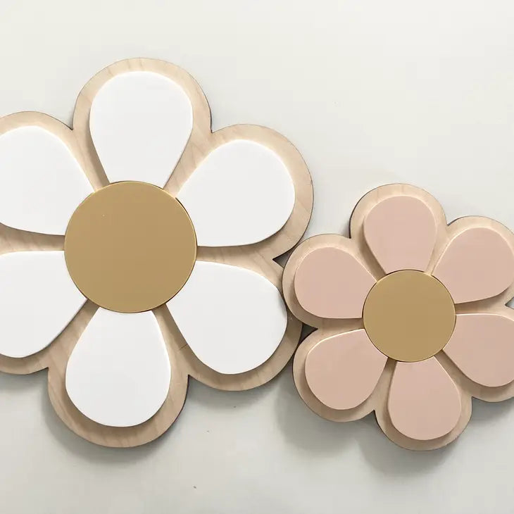 Daisy Shelf Sitter