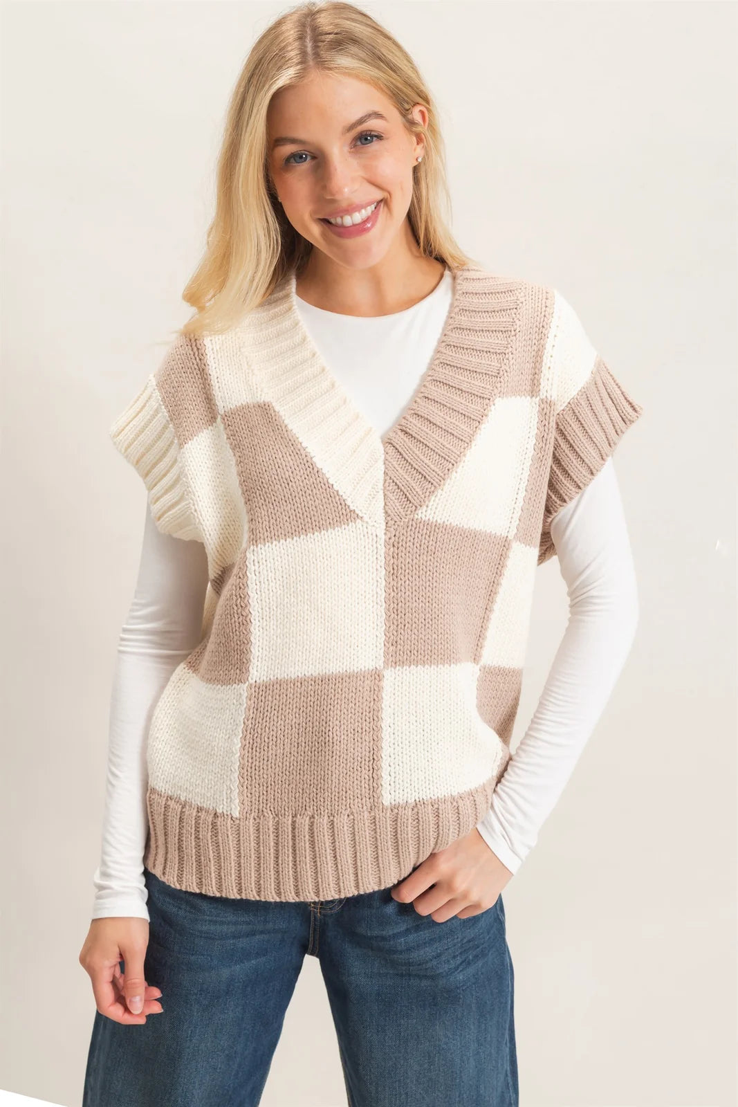HF Ribbed V-Neck Checkered Sweater Vest