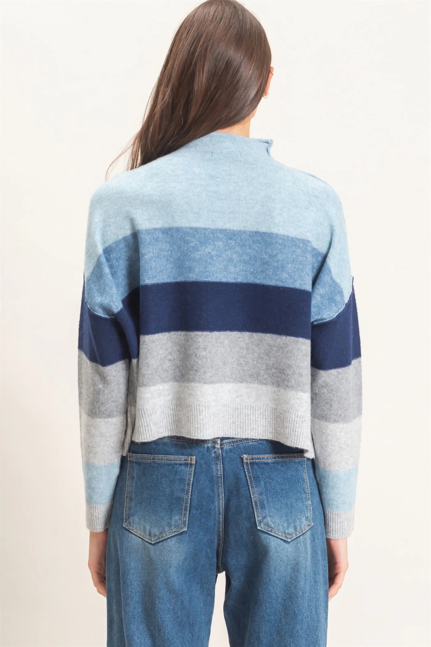 HF Color Block Turtleneck Sweater