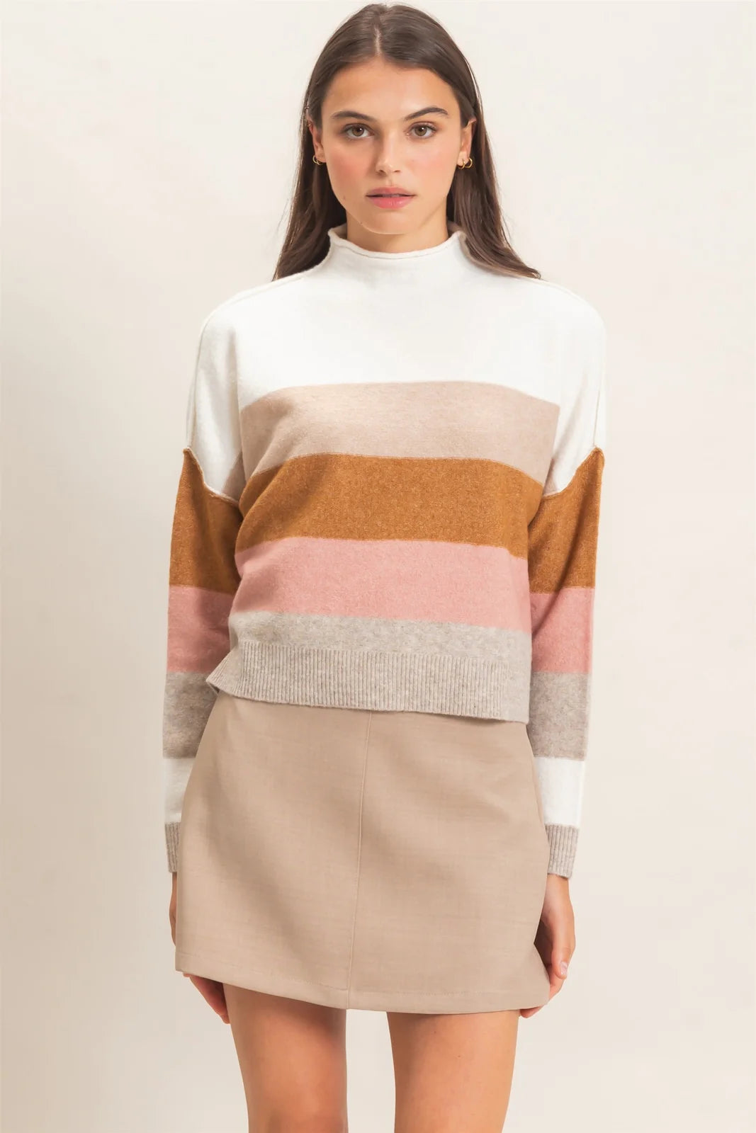 HF Color Block Turtleneck Sweater