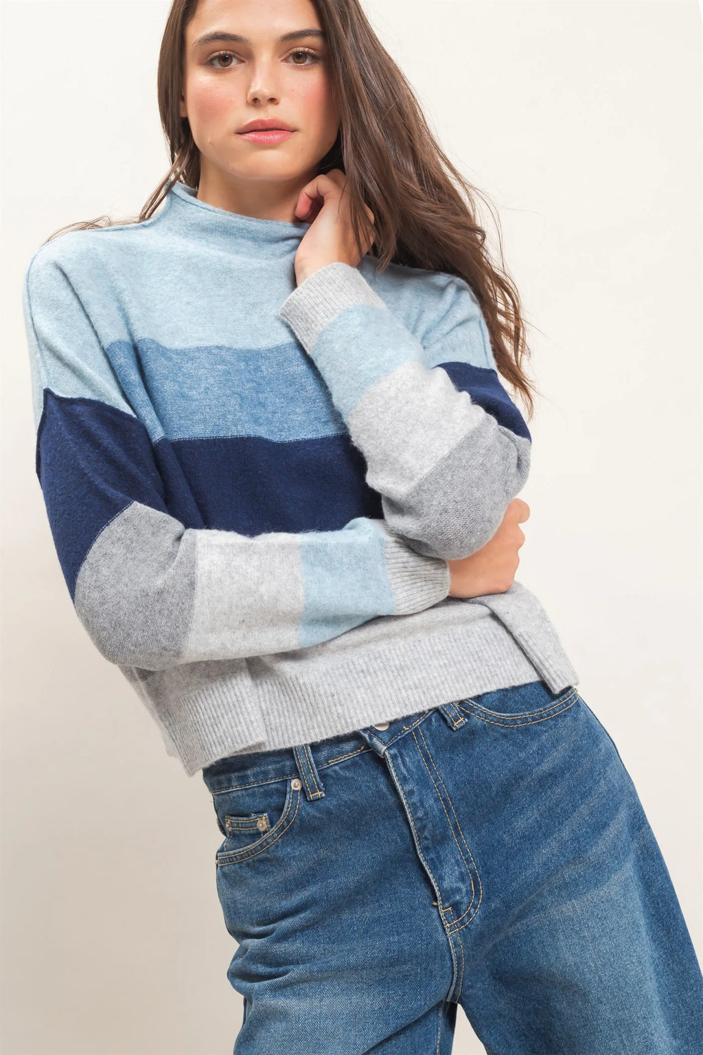 HF Color Block Turtleneck Sweater