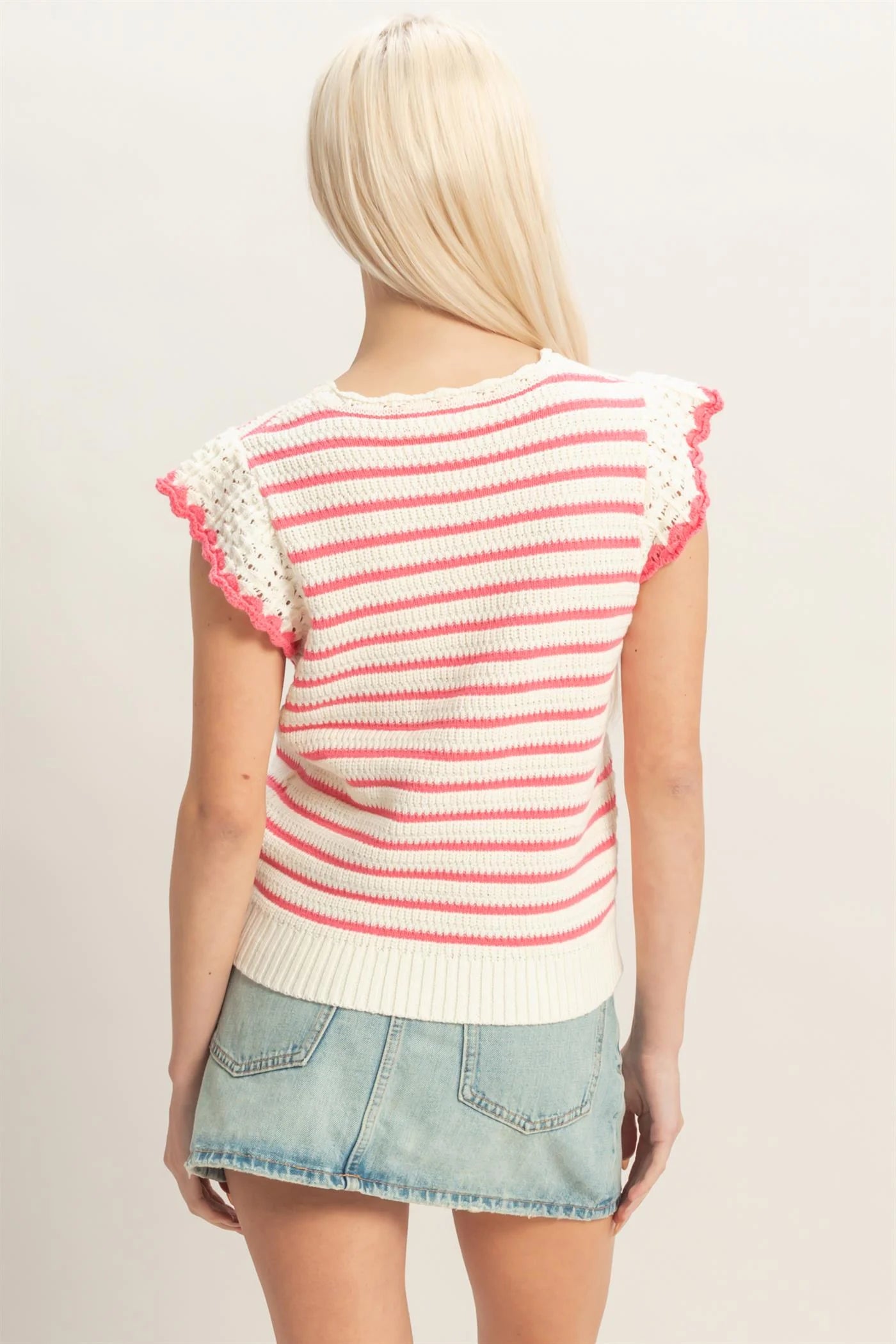 HF Scalloped Ruffle Sleeve Top
