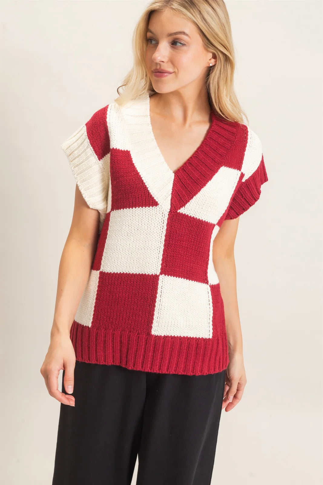HF Ribbed V-Neck Checkered Sweater Vest